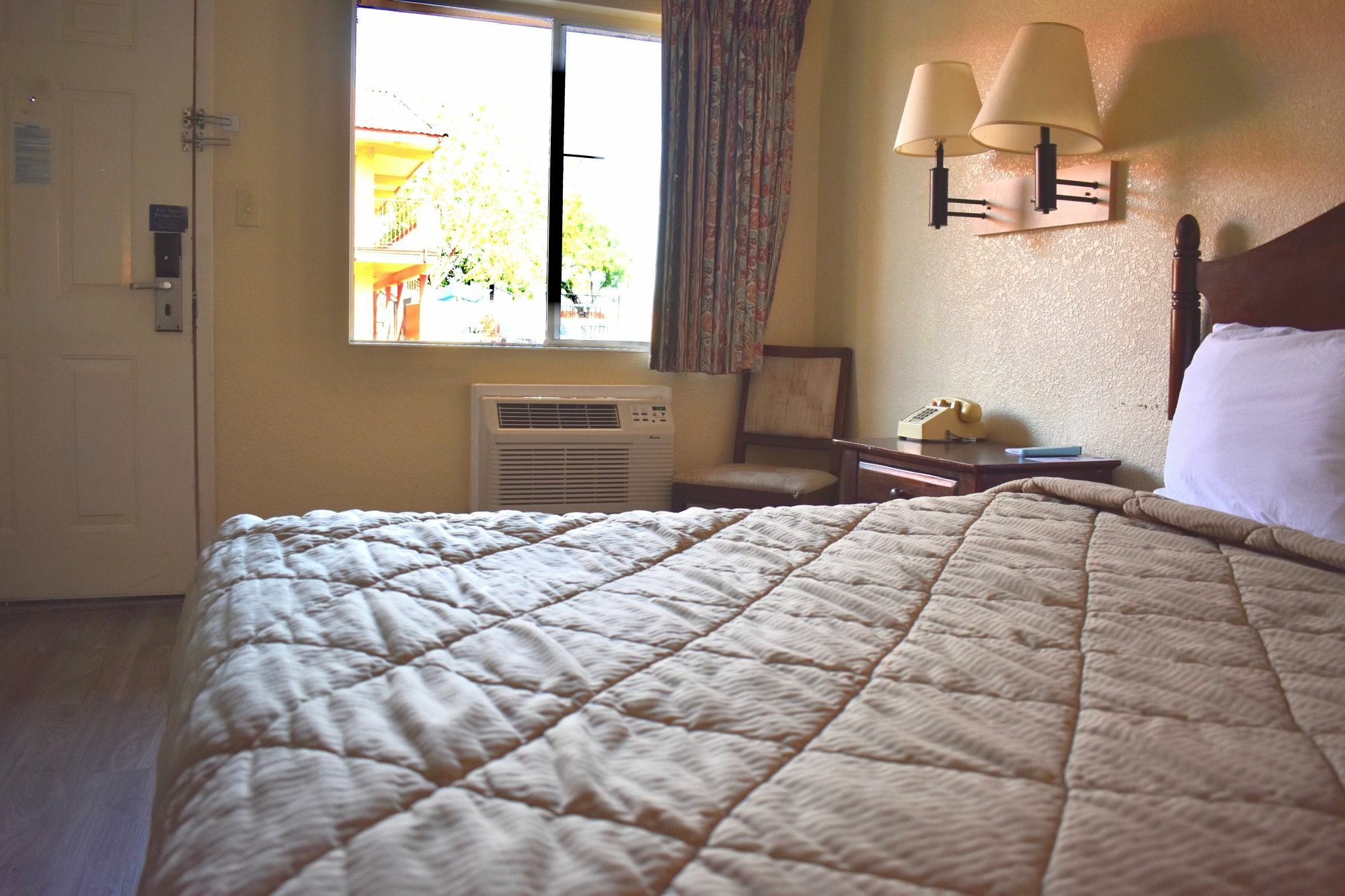 Knights Inn Mesa Bagian luar foto